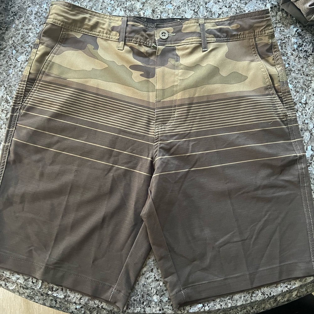 Goodfellow & co Men’s shorts green/black cameo size 32 never worn
